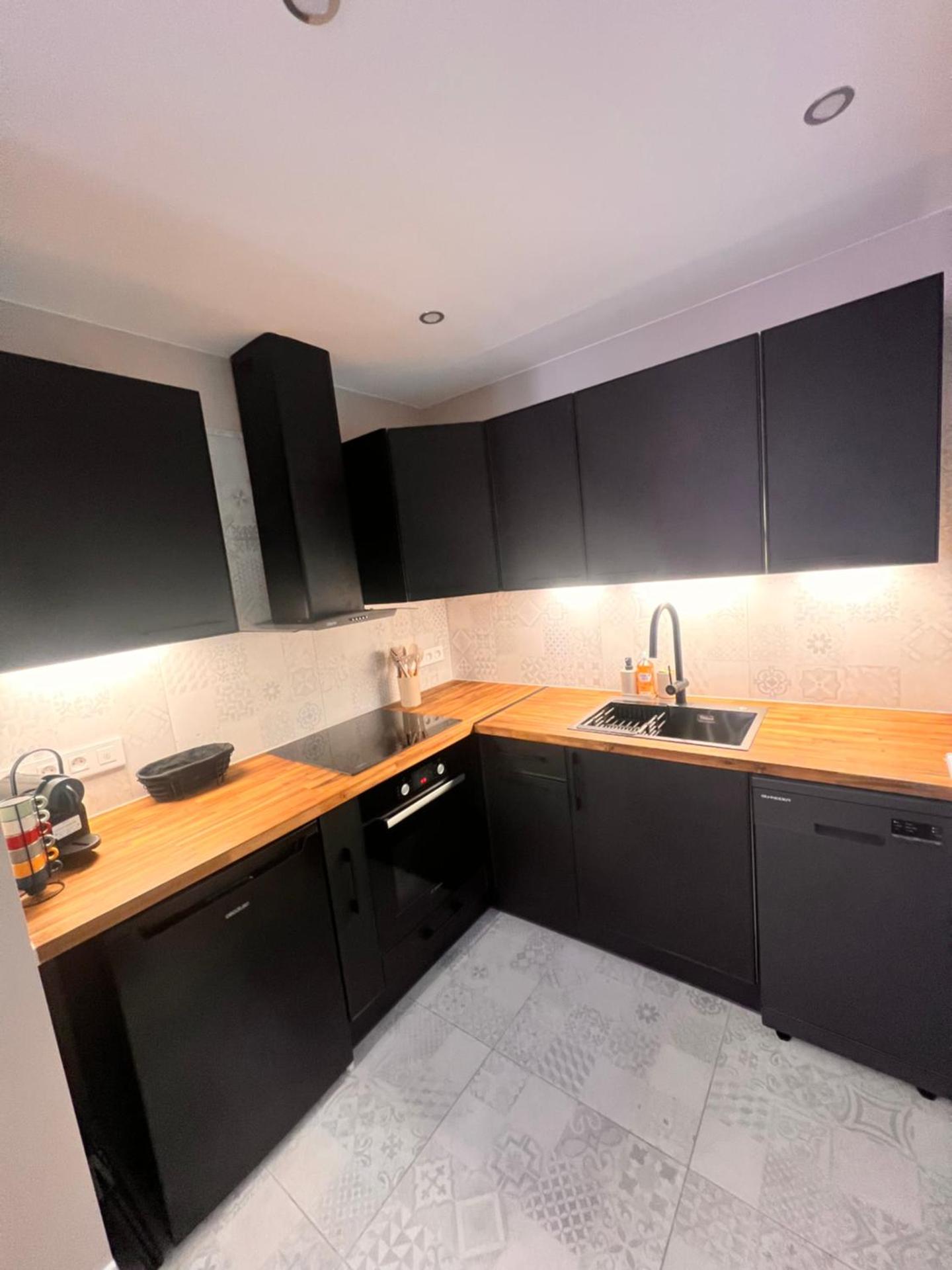 Kitchen or kitchenette