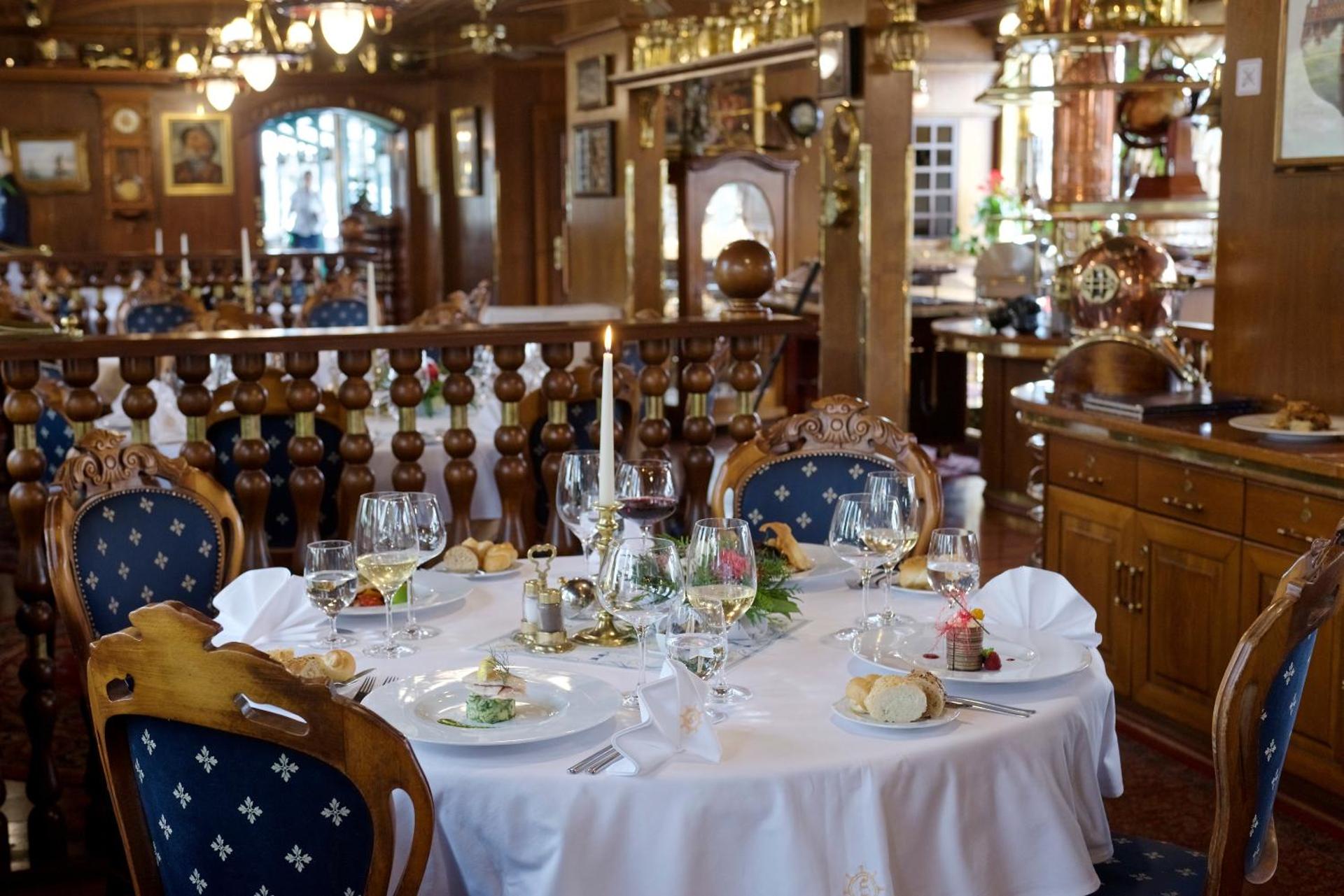 Restaurant/places to eat