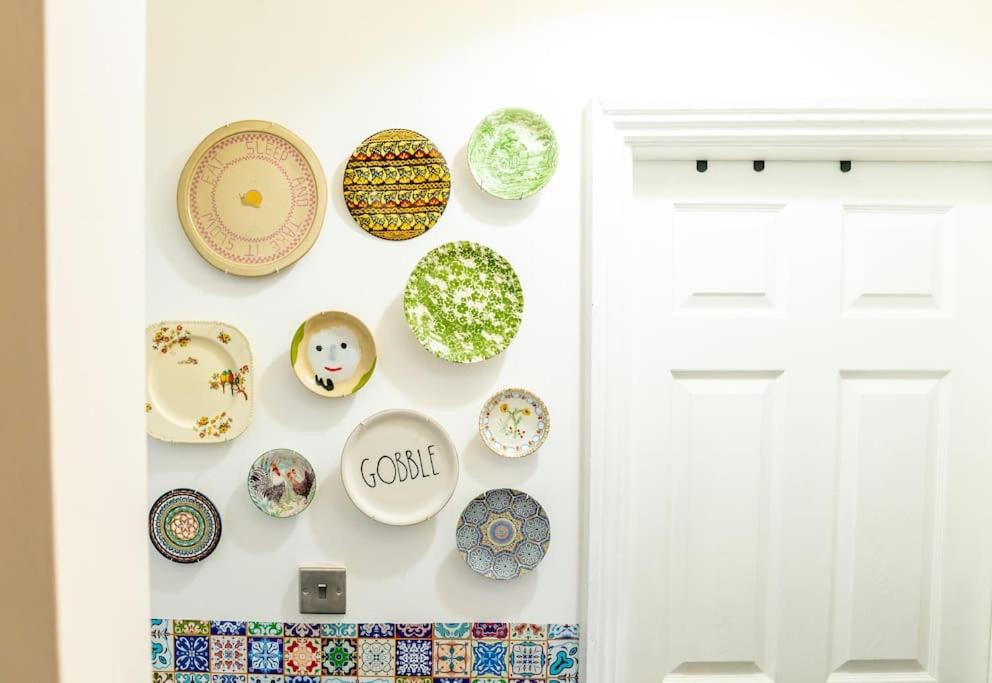 3 The Haw thornes Sleeps 6 NEC 7mins