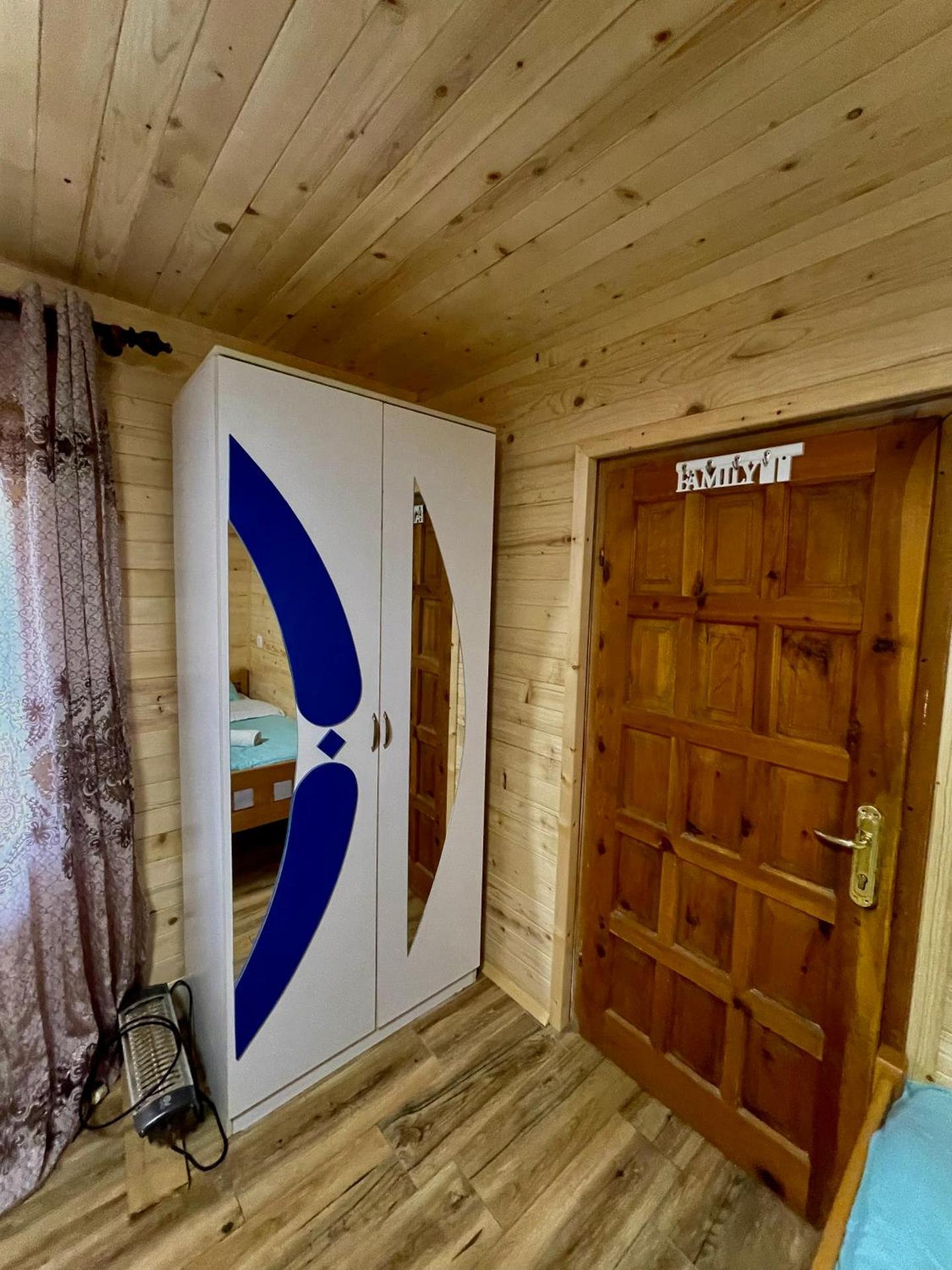 Lazer Çardaku Guest House