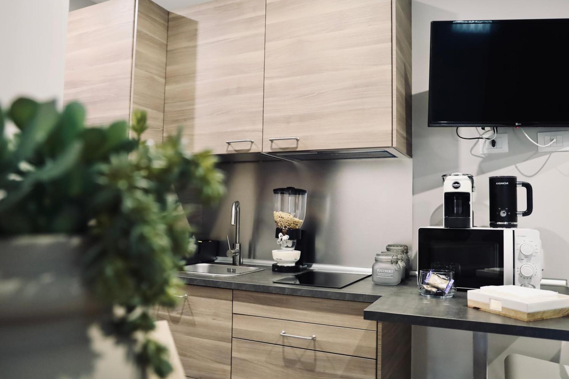 Kitchen or kitchenette