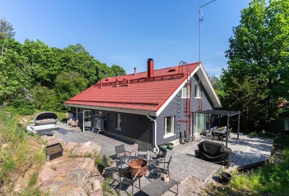 Beautiful house in peaceful area