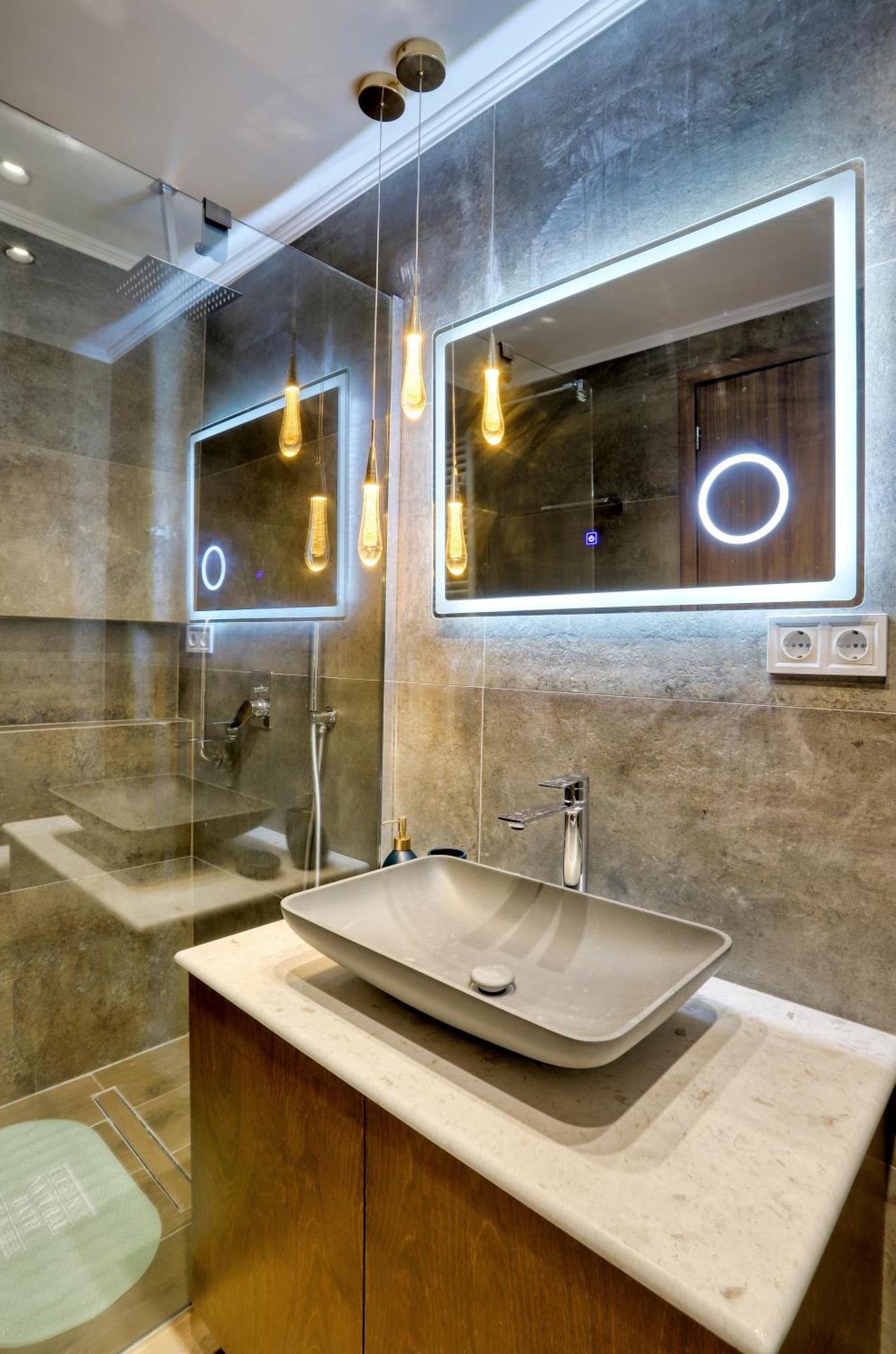 S&D Luxury Suites and Apartments