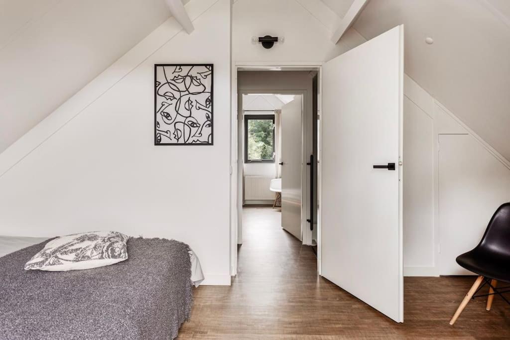 Vakantiehuis aan het water -incl laadpaal-