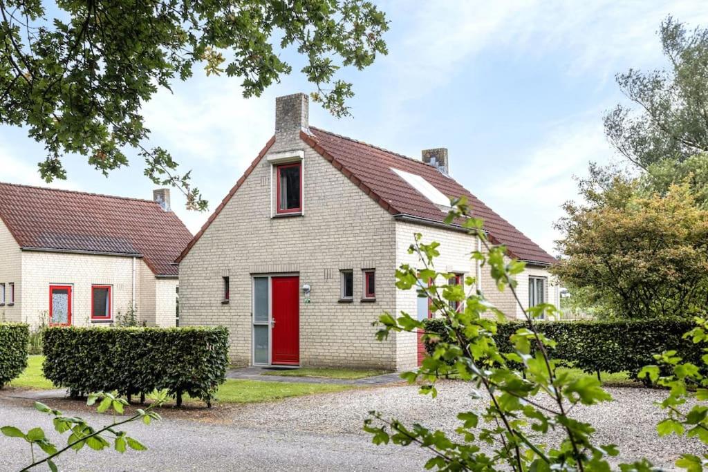 Vakantiehuis aan het water -incl laadpaal-