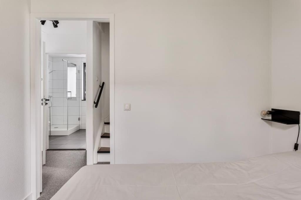 Vakantiehuis aan het water -incl laadpaal-