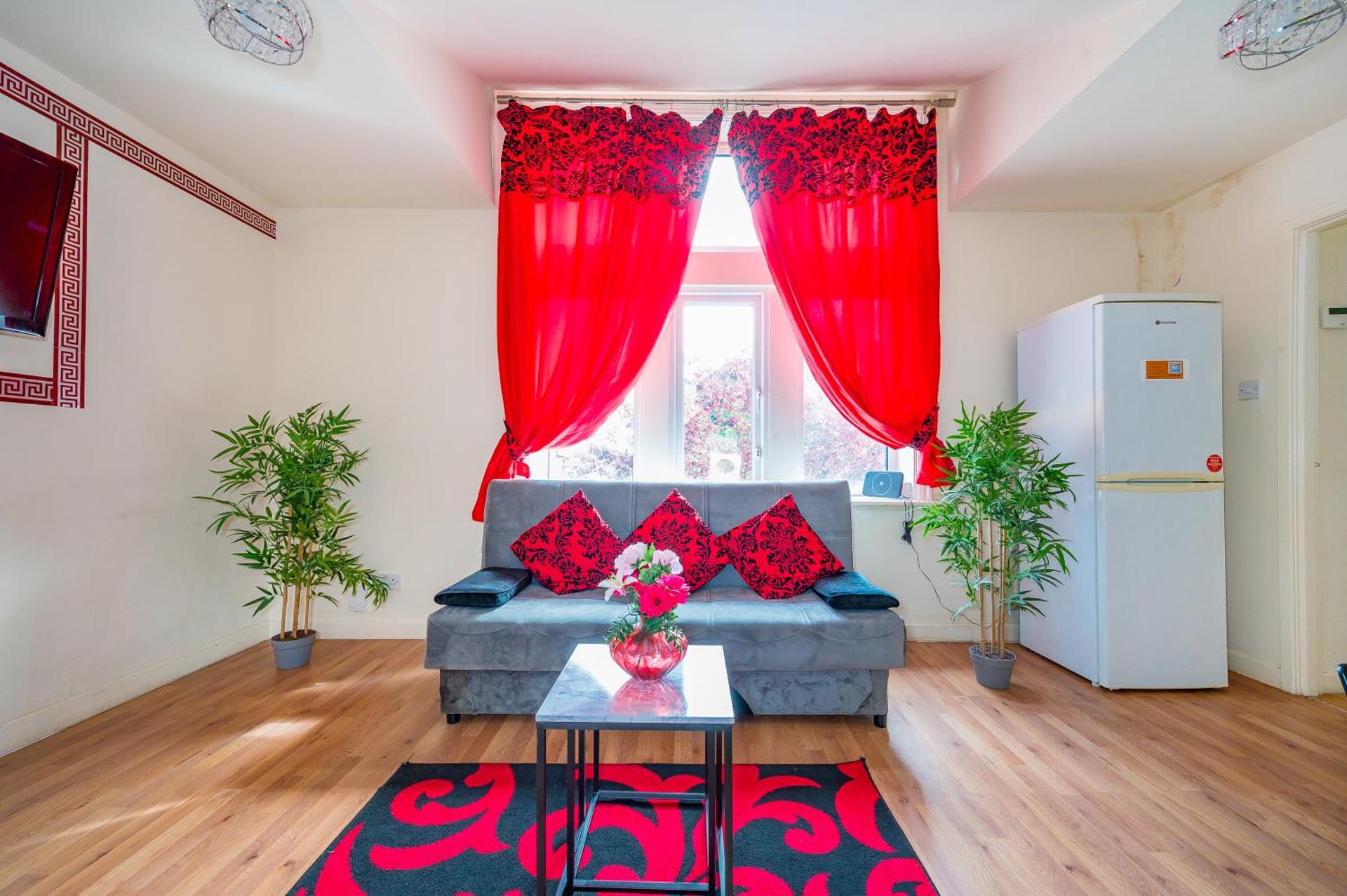 *G11H* for a cosy luxurious lovely stay + Free Parking + Free Fast WiFi perfect for work or pleasure*