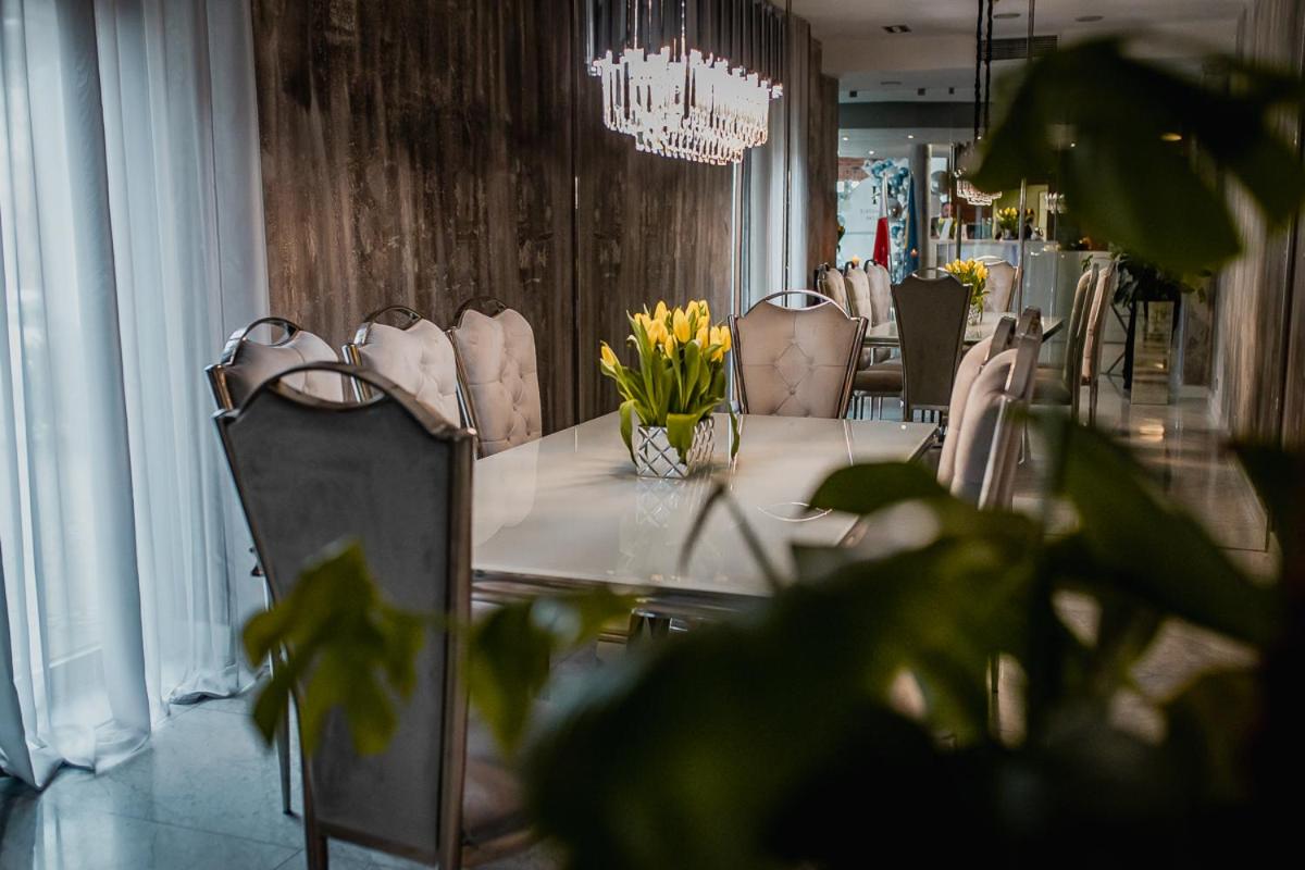 Meeting/conference room