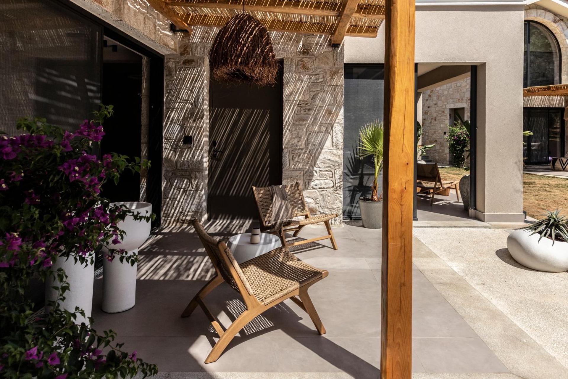 Nikoleta Hotel and Villas