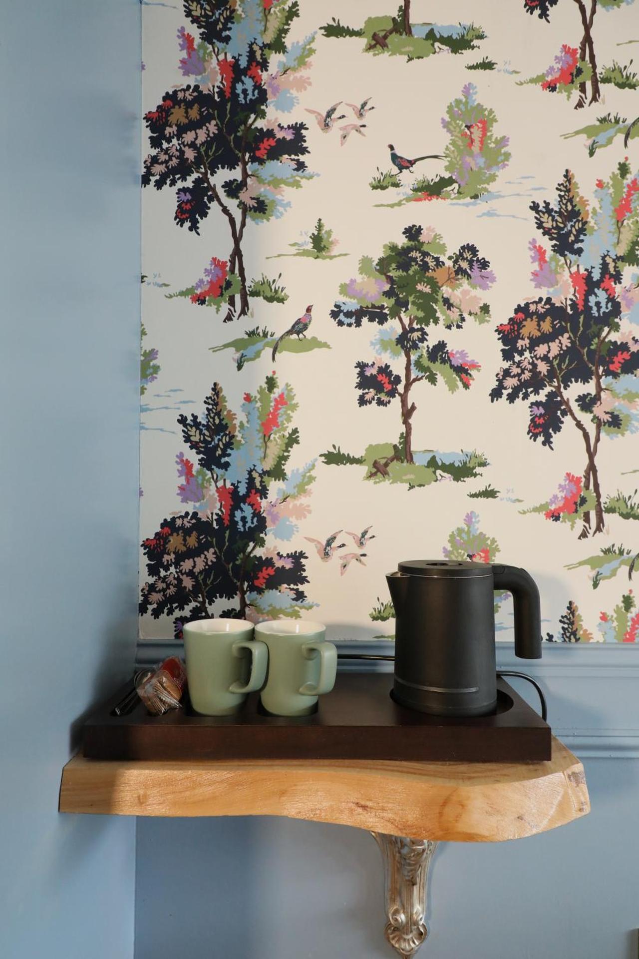 Coffee/tea facilities