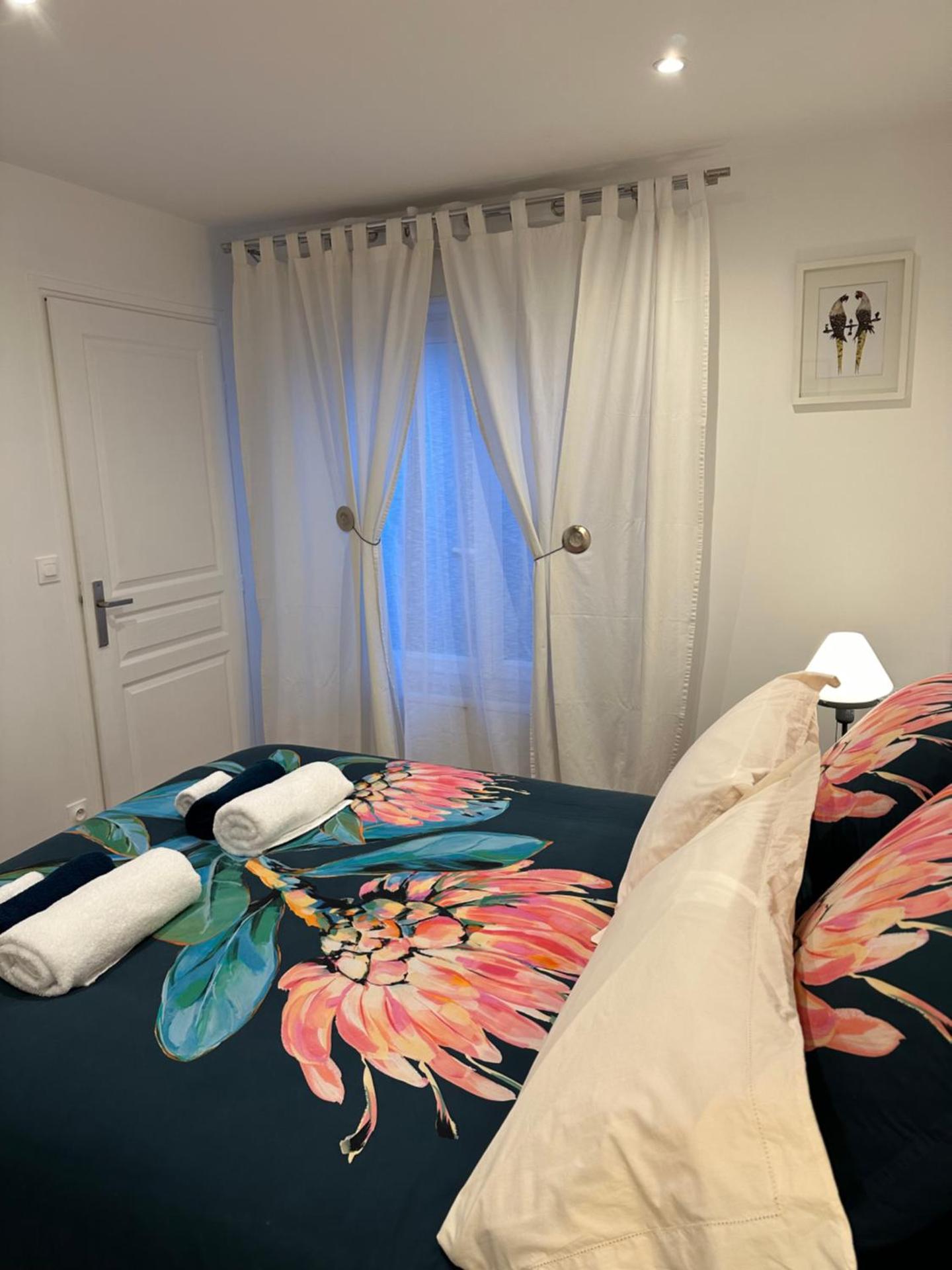 Logement avec terrasse et entrée indépendantes a 25 min de Paris