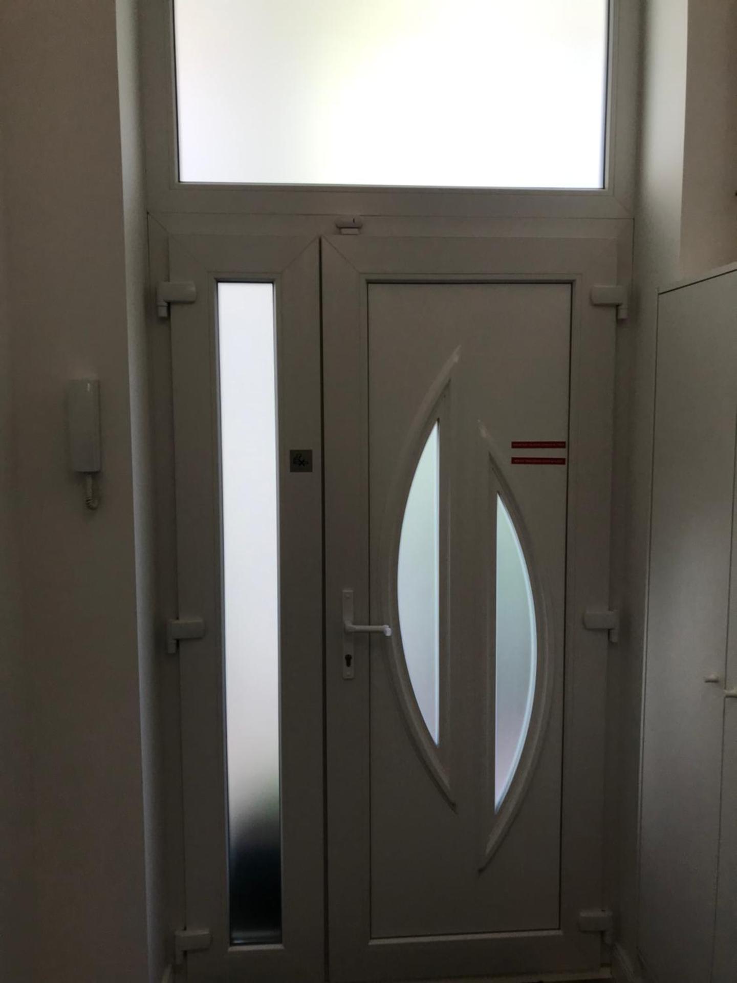 A Lovley newly decorated fully equipped apartment walking distance to the City Park where you will find the world famous Szechenyi thermal bath spa, Museums , and the Capital Circus , AC, smart TV, high speed internet