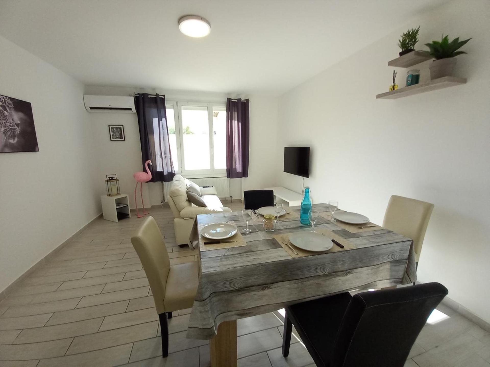 Appart T3 avec Cours et Parking Privé