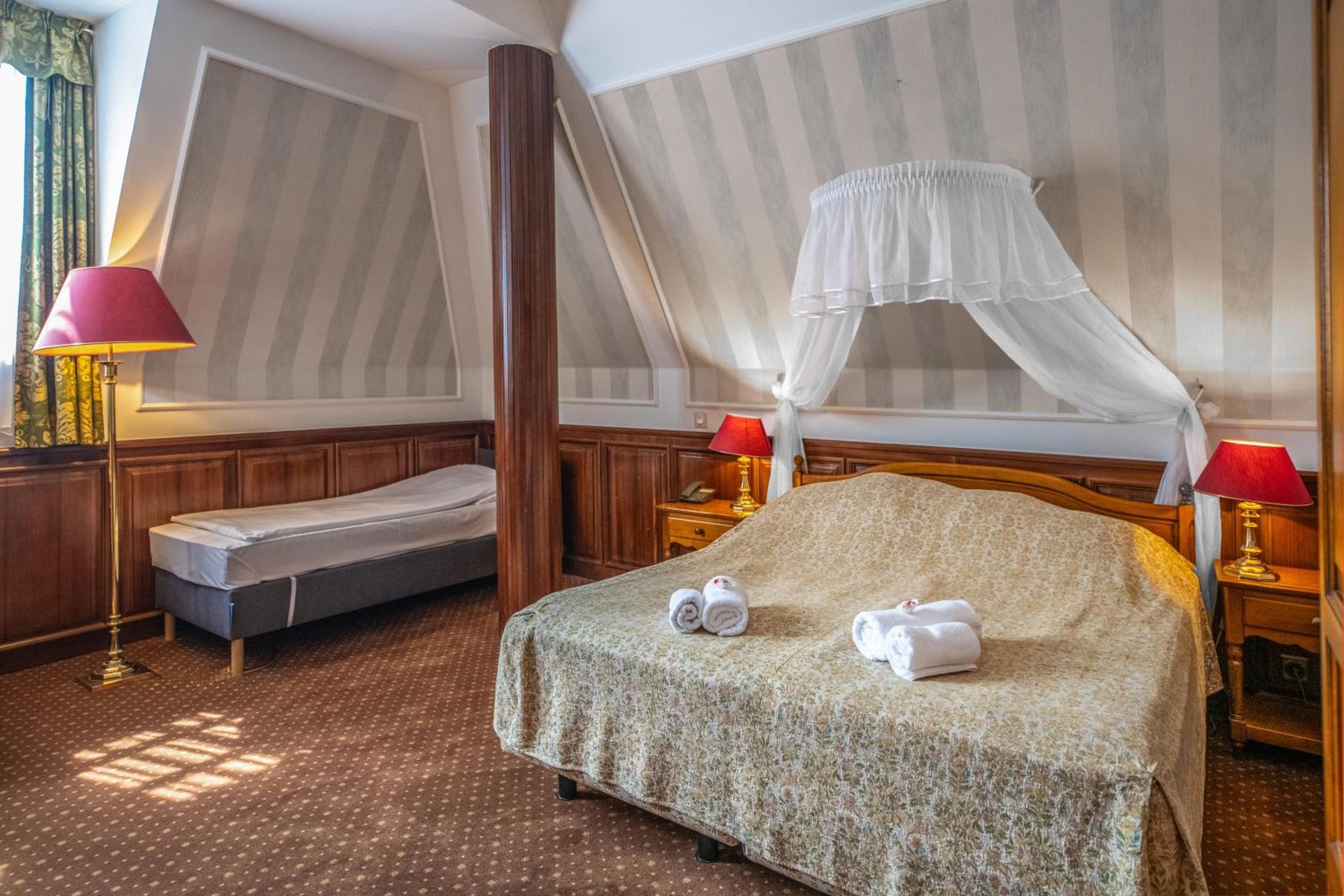 Superior Deluxe Double or Twin Room 