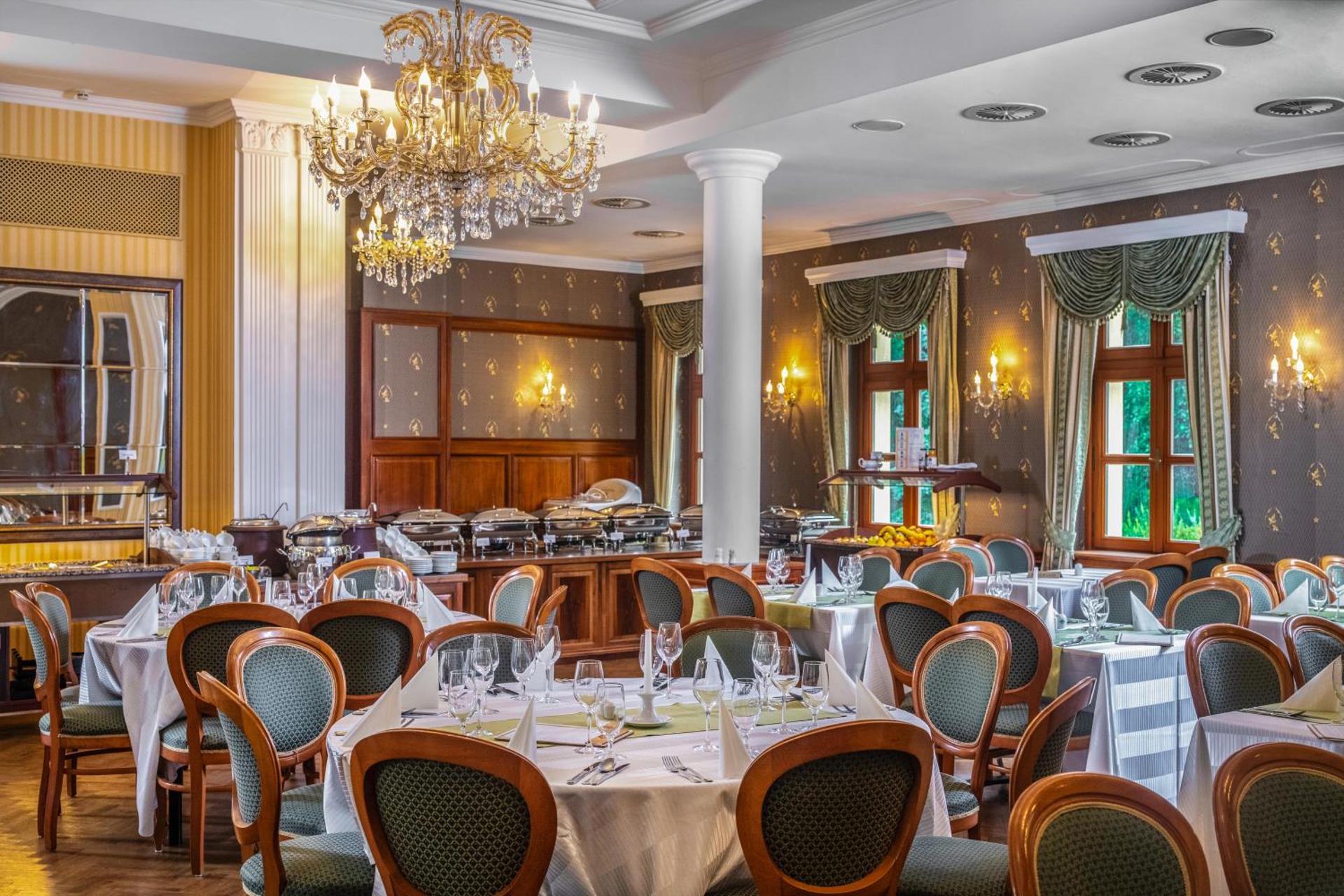 Kastélyhotel Sasvár Resort