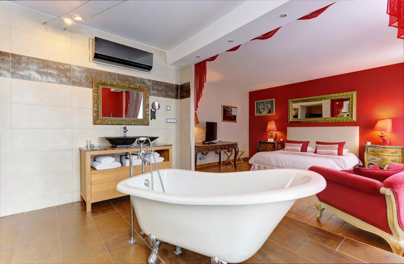 Photo of the whole room