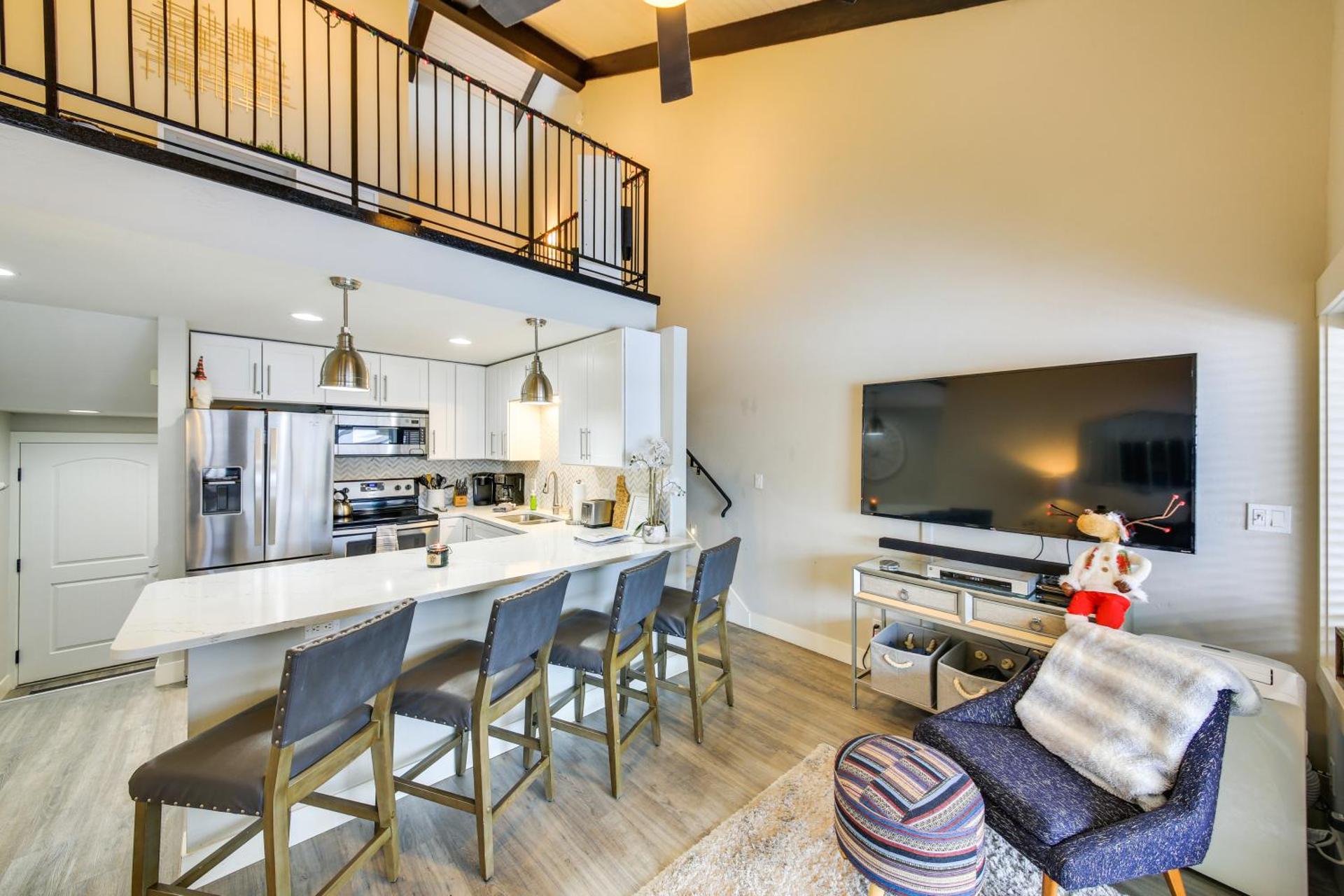 Waterfront Sandpoint Condo Lake Access!