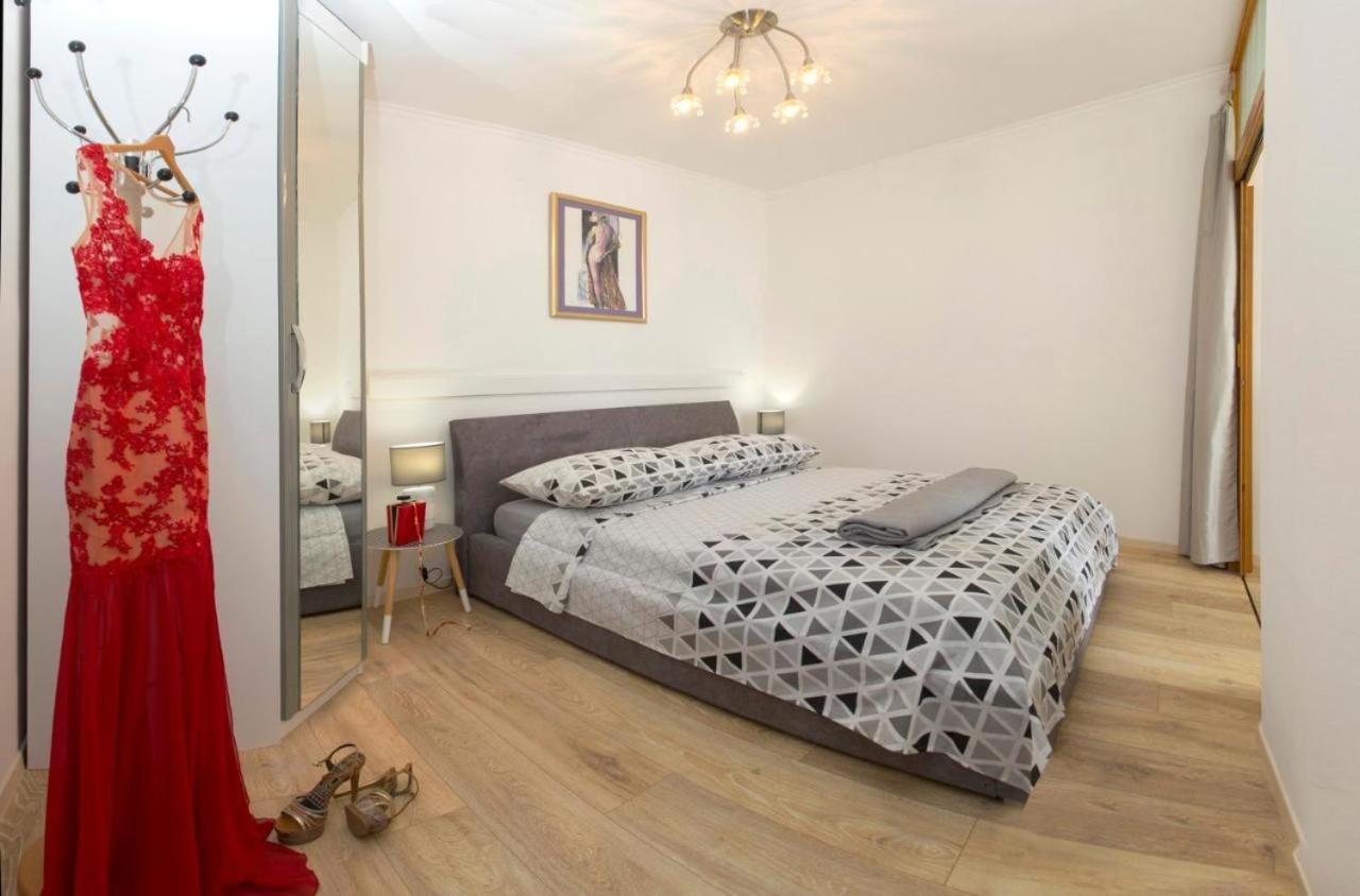 Lux apartment Draga with balkony