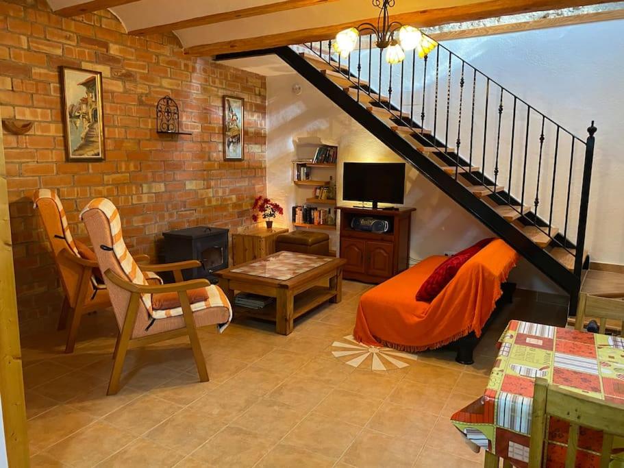 CASA AIDAN rural acogedora con vistas de montaña