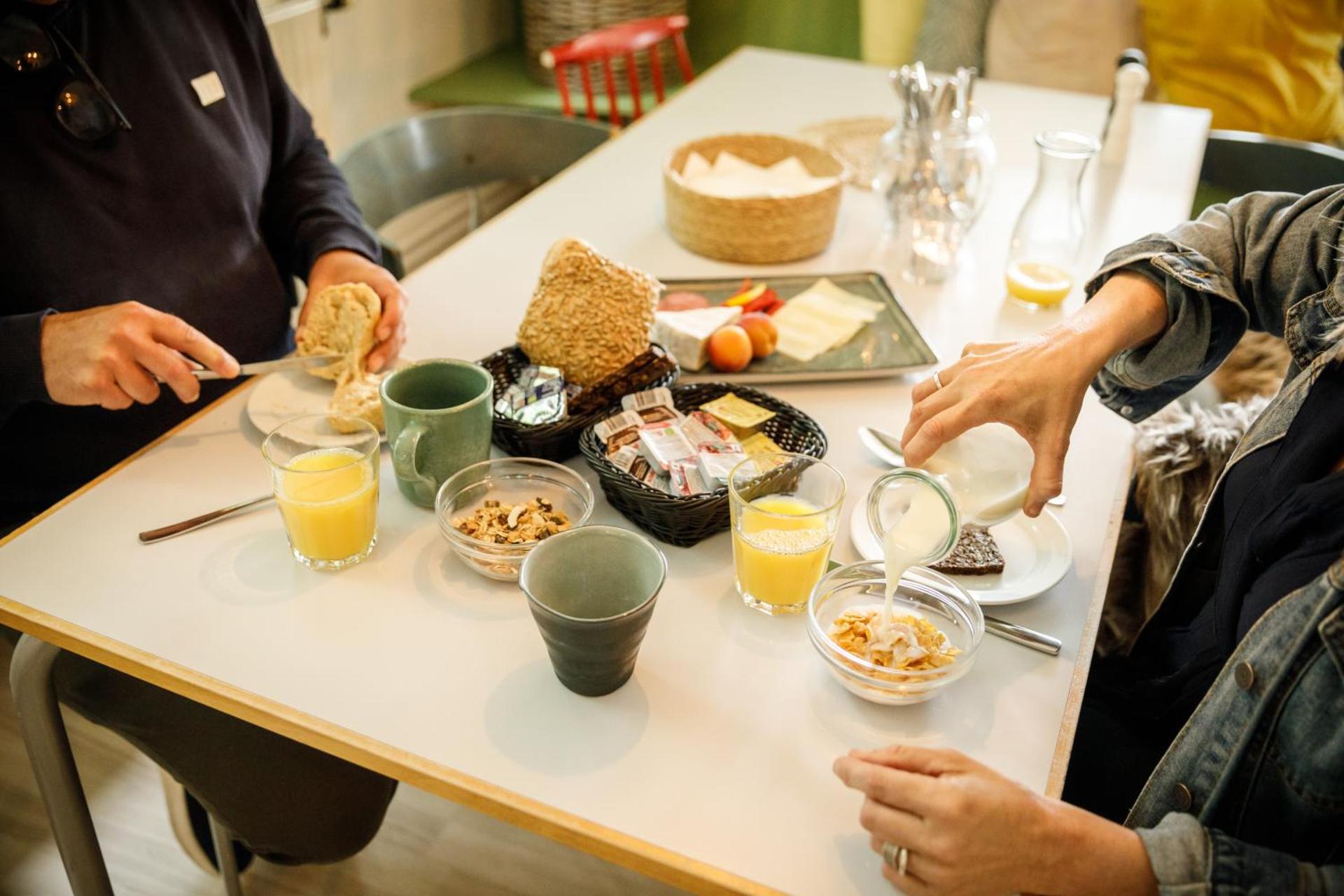 Communal lounge/ TV room