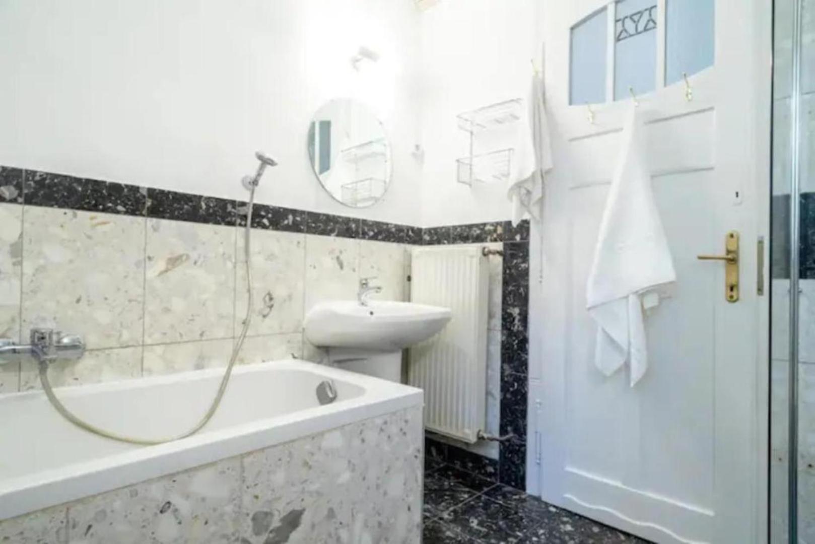 Magyaros-szecessziós Villa