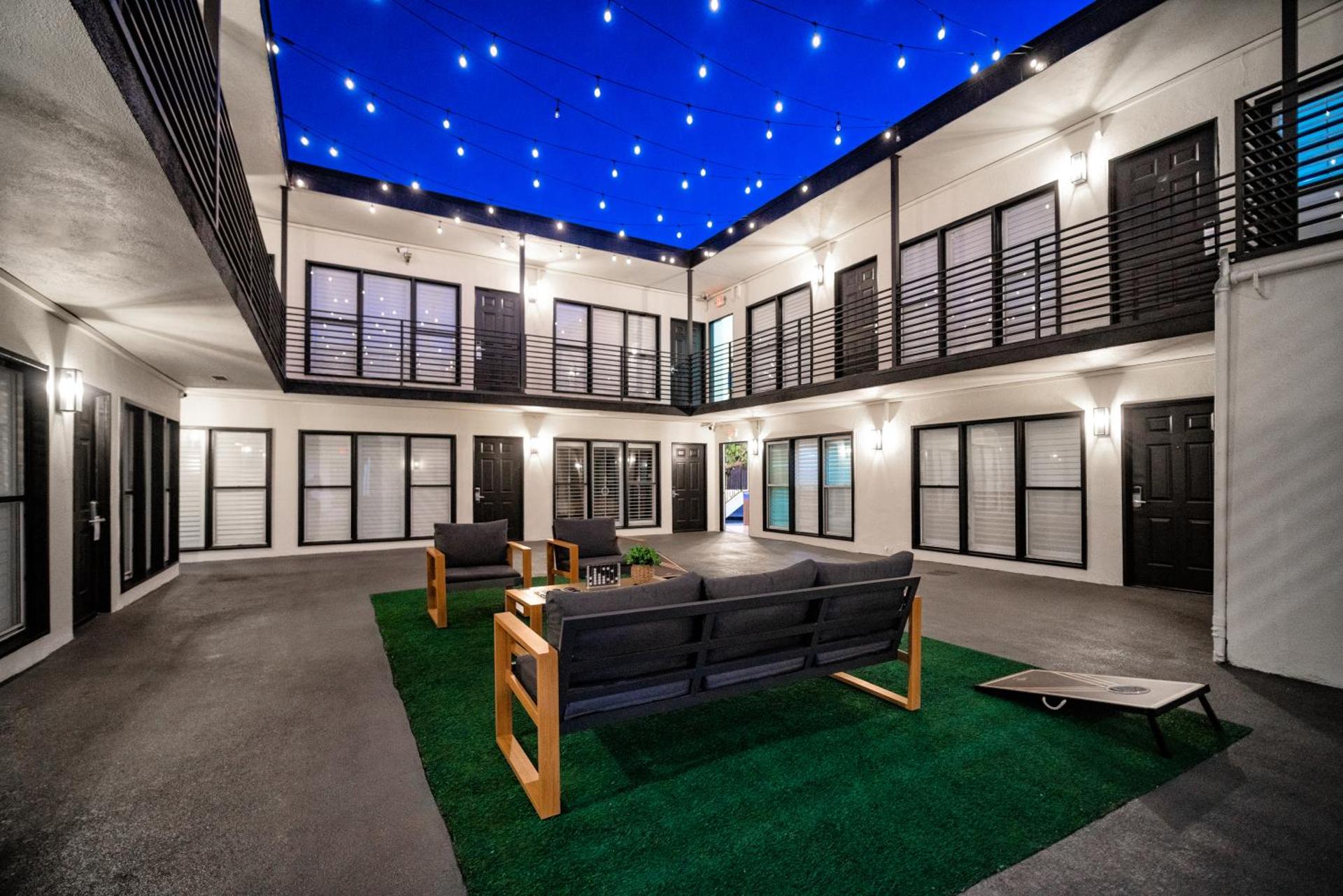 Inner courtyard view