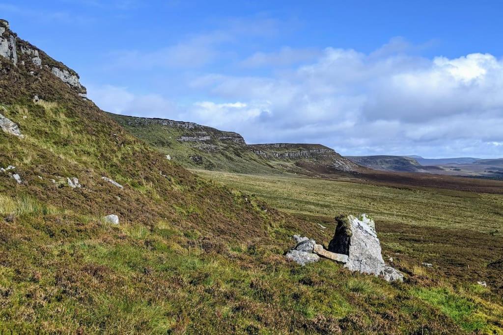 Secluded Private Cottage Hot-tub, Sauna & Fire-pit
