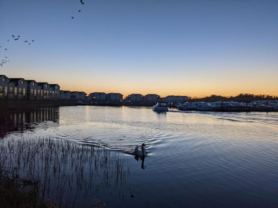 Secluded Private Cottage Hot-tub, Sauna & Fire-pit