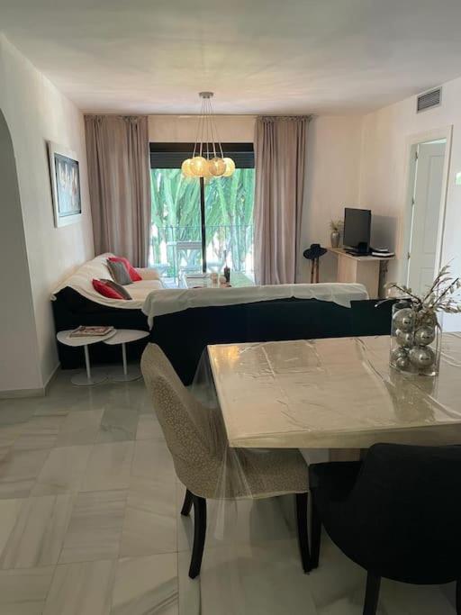 Puerto Banus 3 bed room - pool by Casa del sol HR