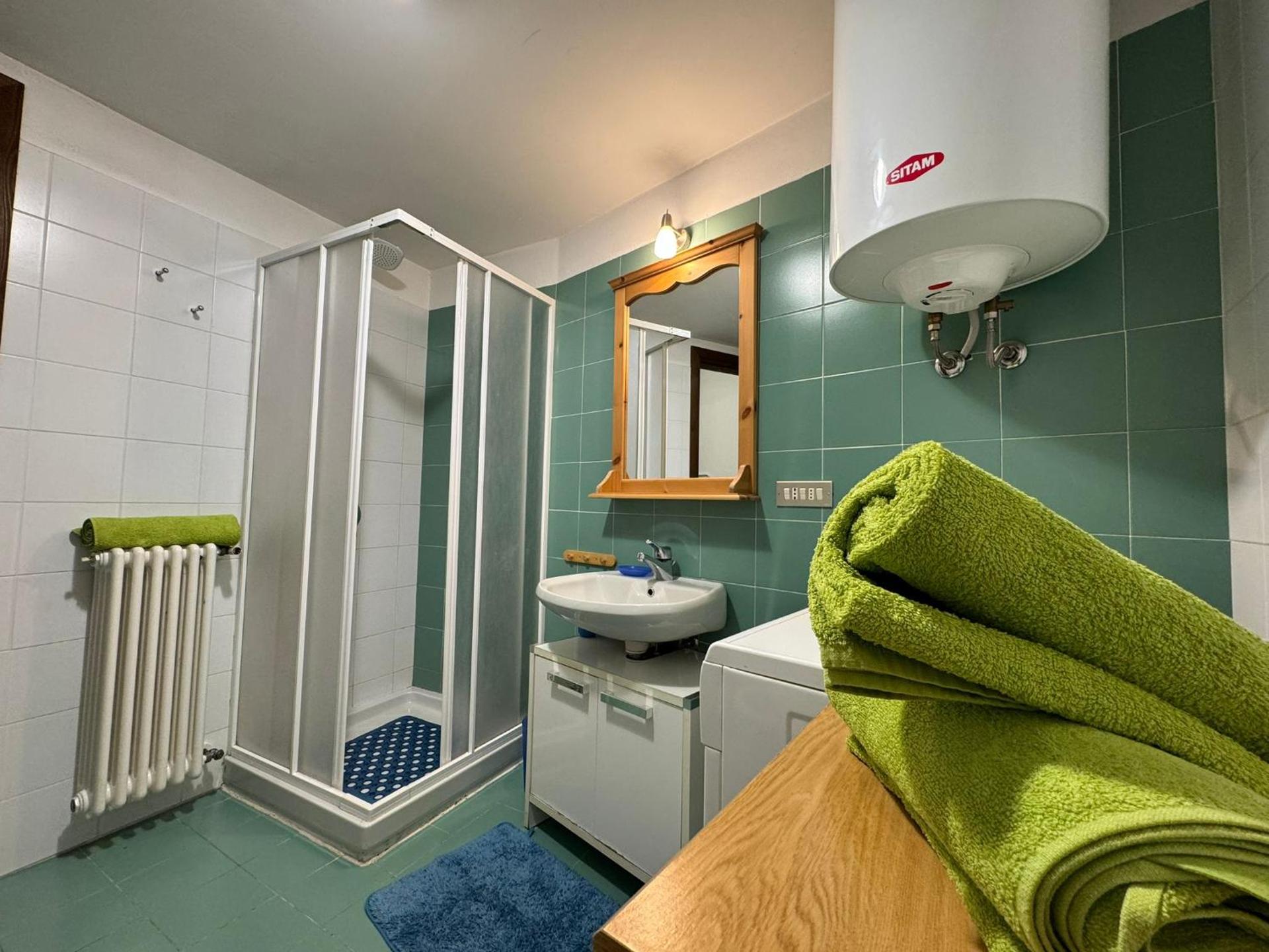 Abri des Cimes, dormire tra pietra e legno CIR 0124