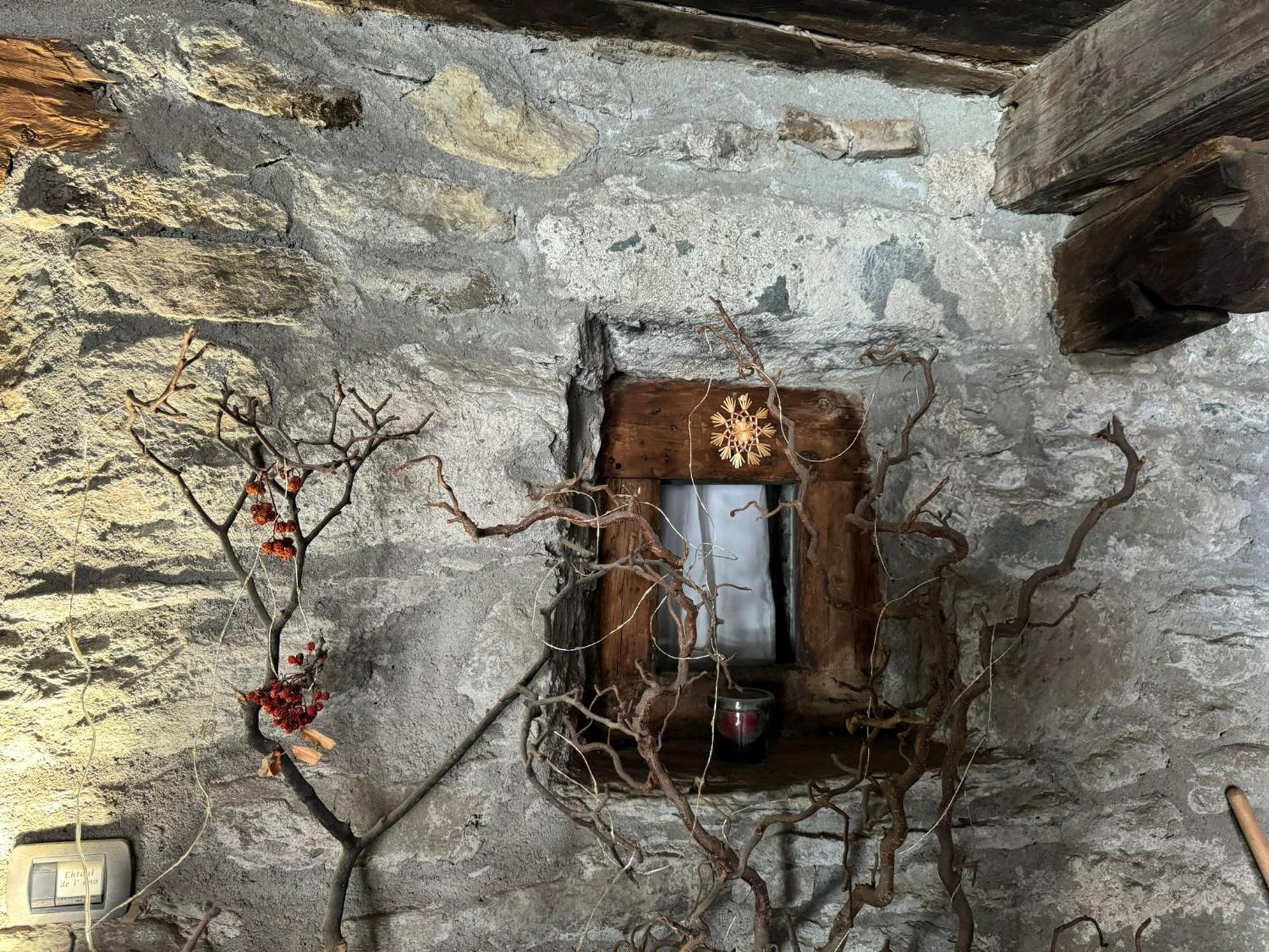 Abri des Cimes, dormire tra pietra e legno CIR 0124