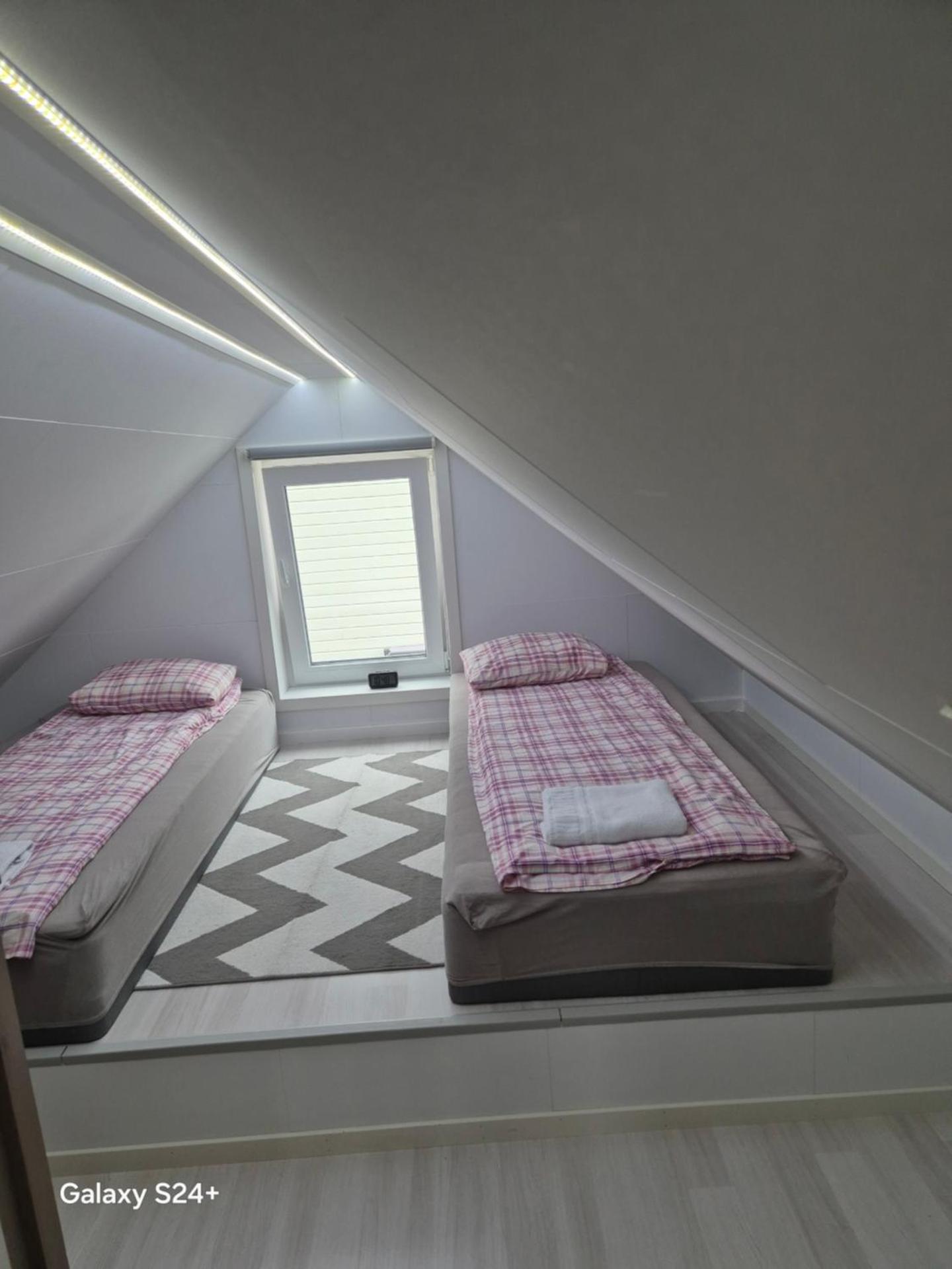 APARTAMENT - Duże mieszkanie w centrum Ålesund