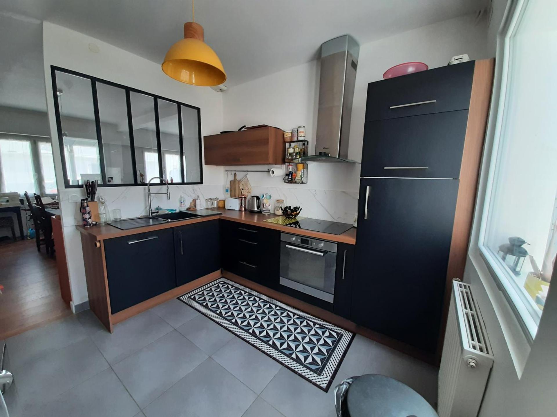 chambre dans maison place du commando, bord de mer