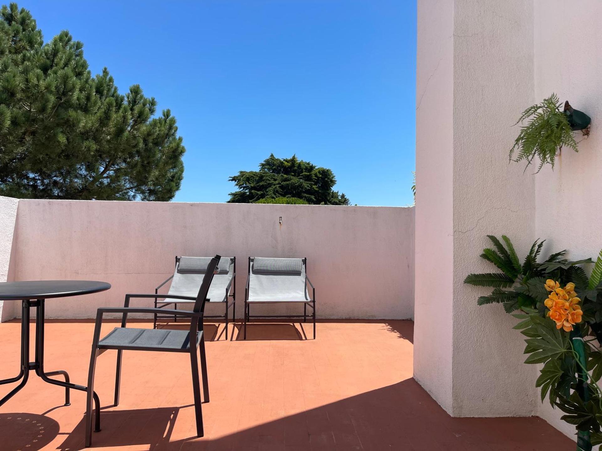 AOMO ART SPACE Hostel