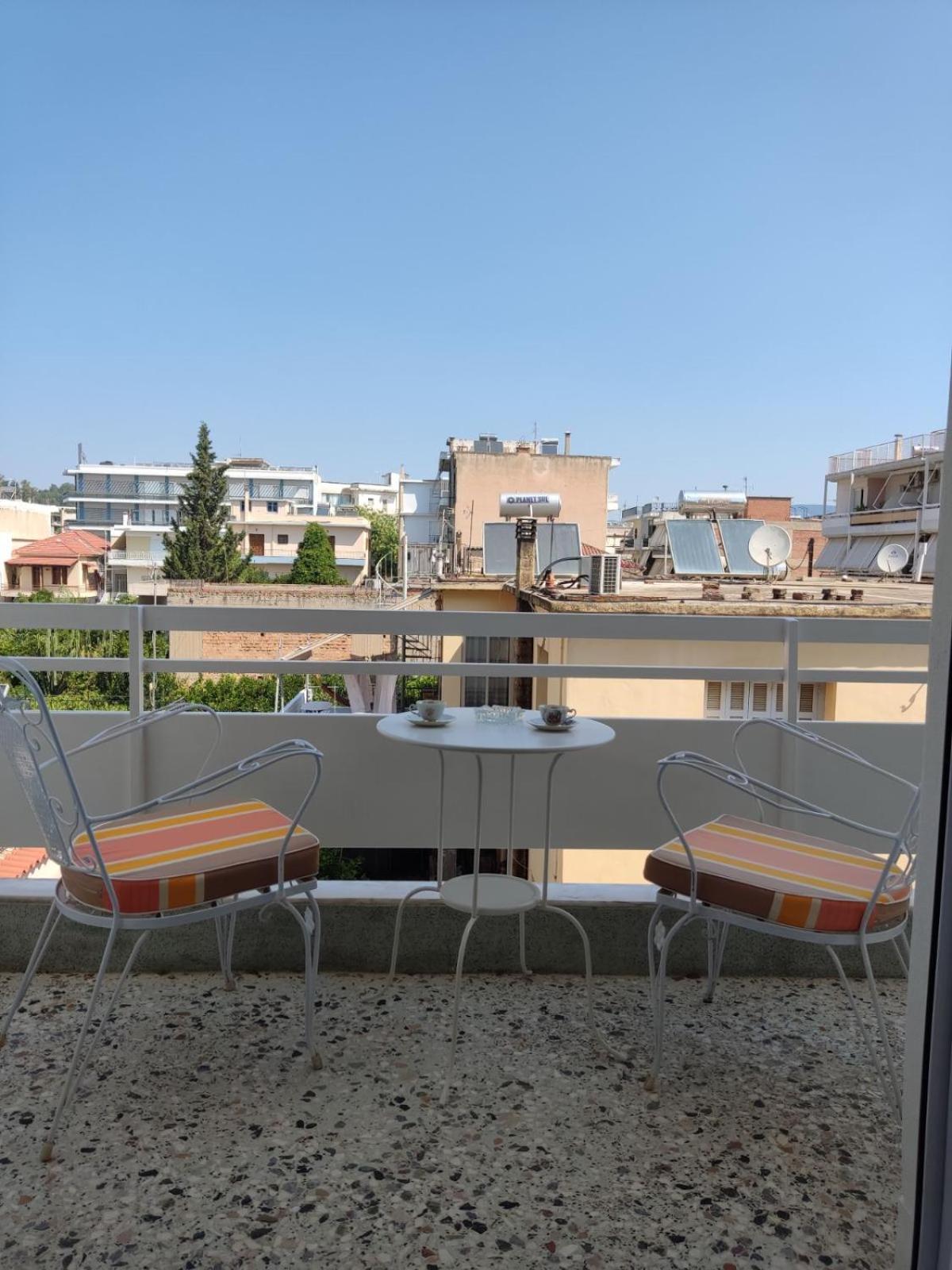 Los Laureles Relaxing Vintage Home