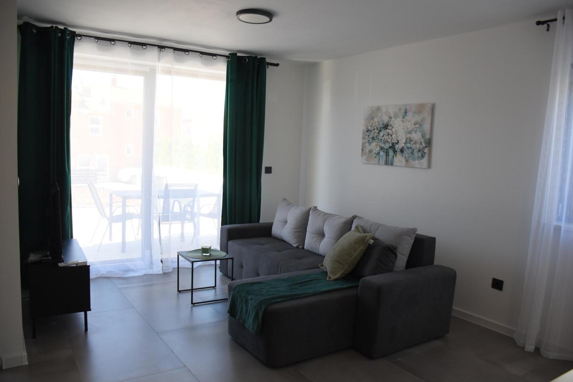 Apartments Rismondi 37E