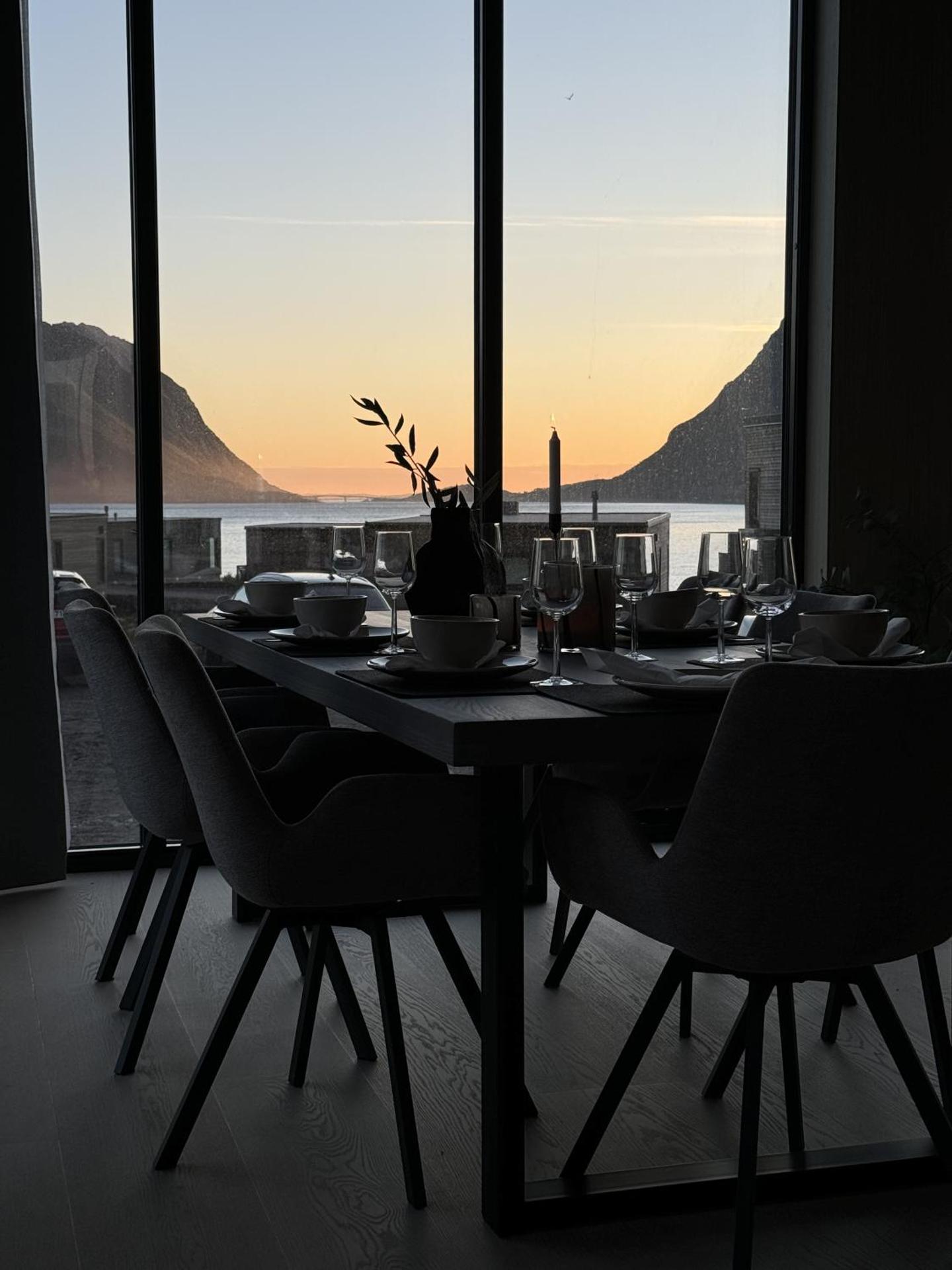 Luxury Cabin in beautiful Lofoten with Jacuzzi and sauna