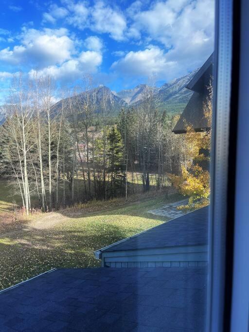 Three Peaks Getaway 2 bedrooms & 2 bath-sleeps 6