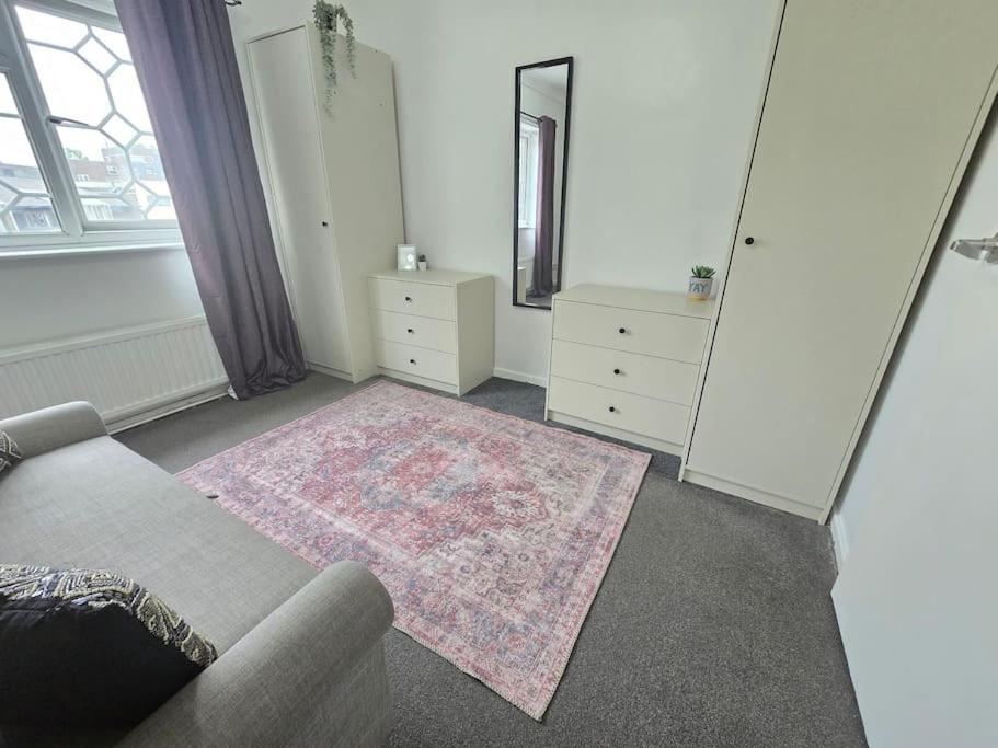 Beautiful rooms in PRIME location!