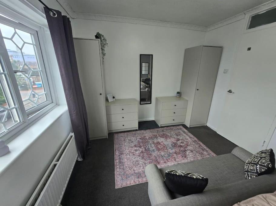 Beautiful rooms in PRIME location!