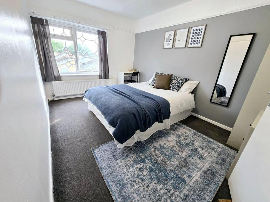 Beautiful rooms in PRIME location!