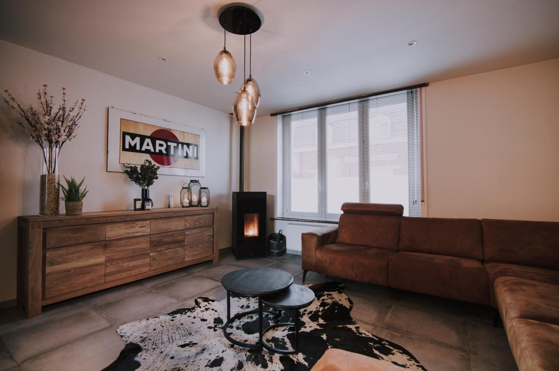 Communal lounge/ TV room