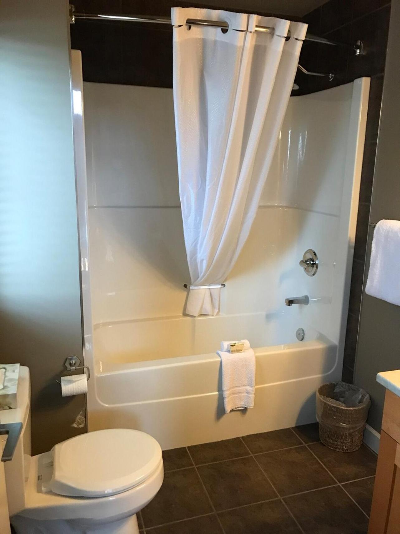 Sheringham Townhouse - Sooke