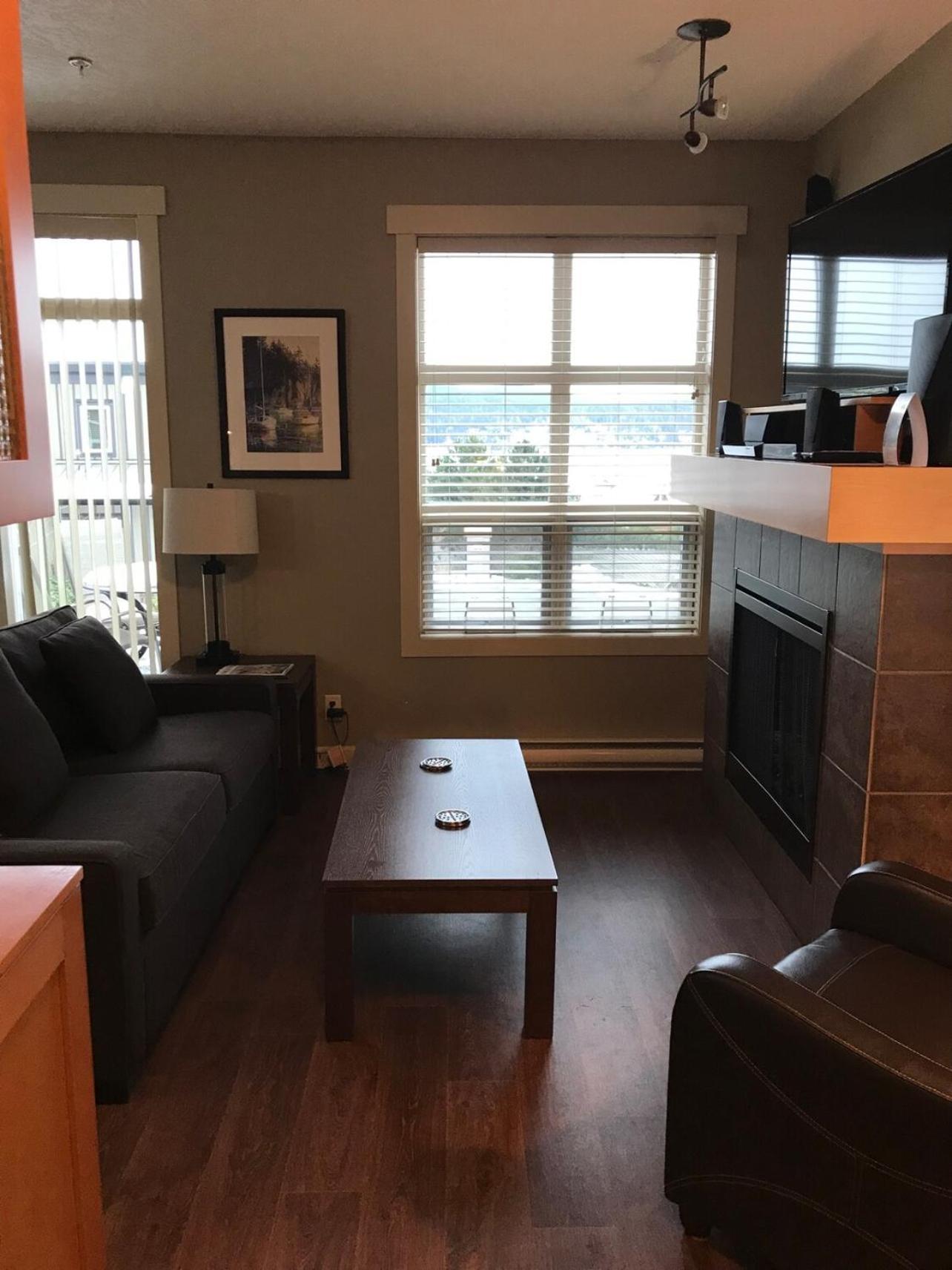 Sheringham Townhouse - Sooke