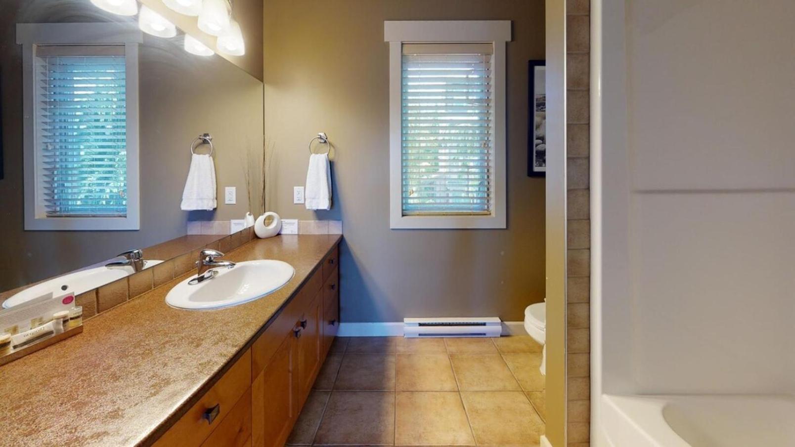 Sooke Harbour Getaway