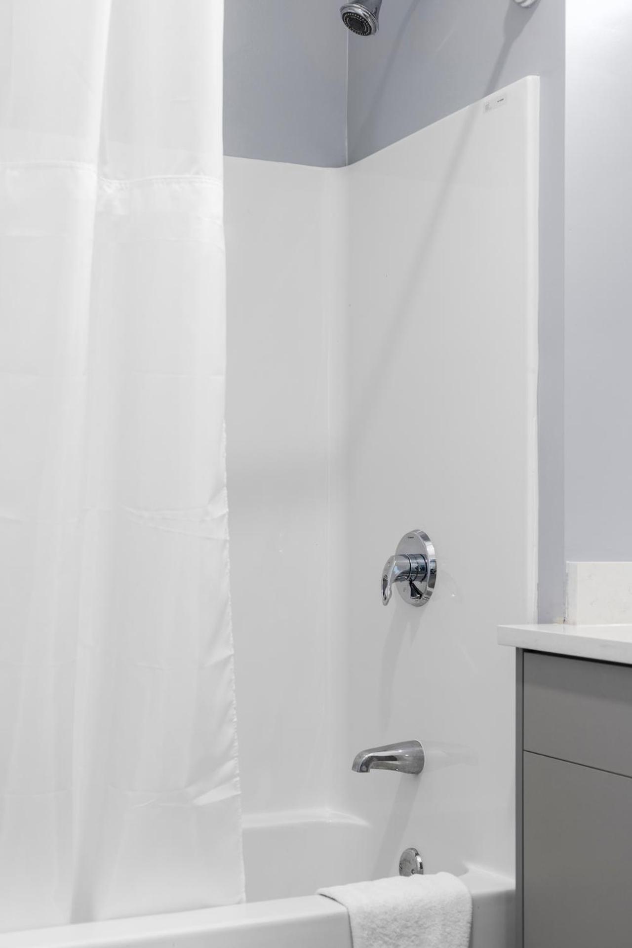 Furnished Apartments near Encore