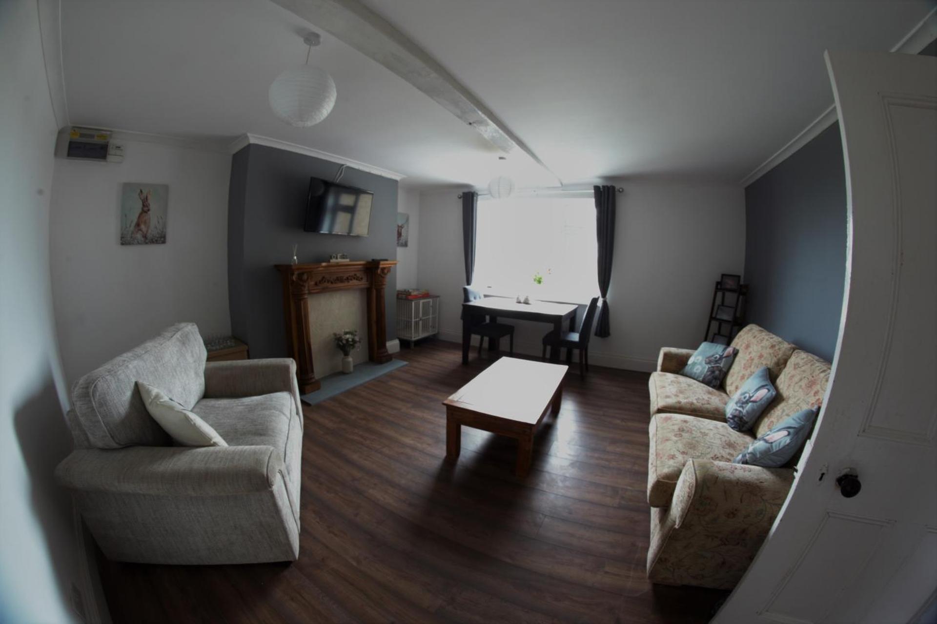 Lingfield Lodge Ewenique Views pets welcome