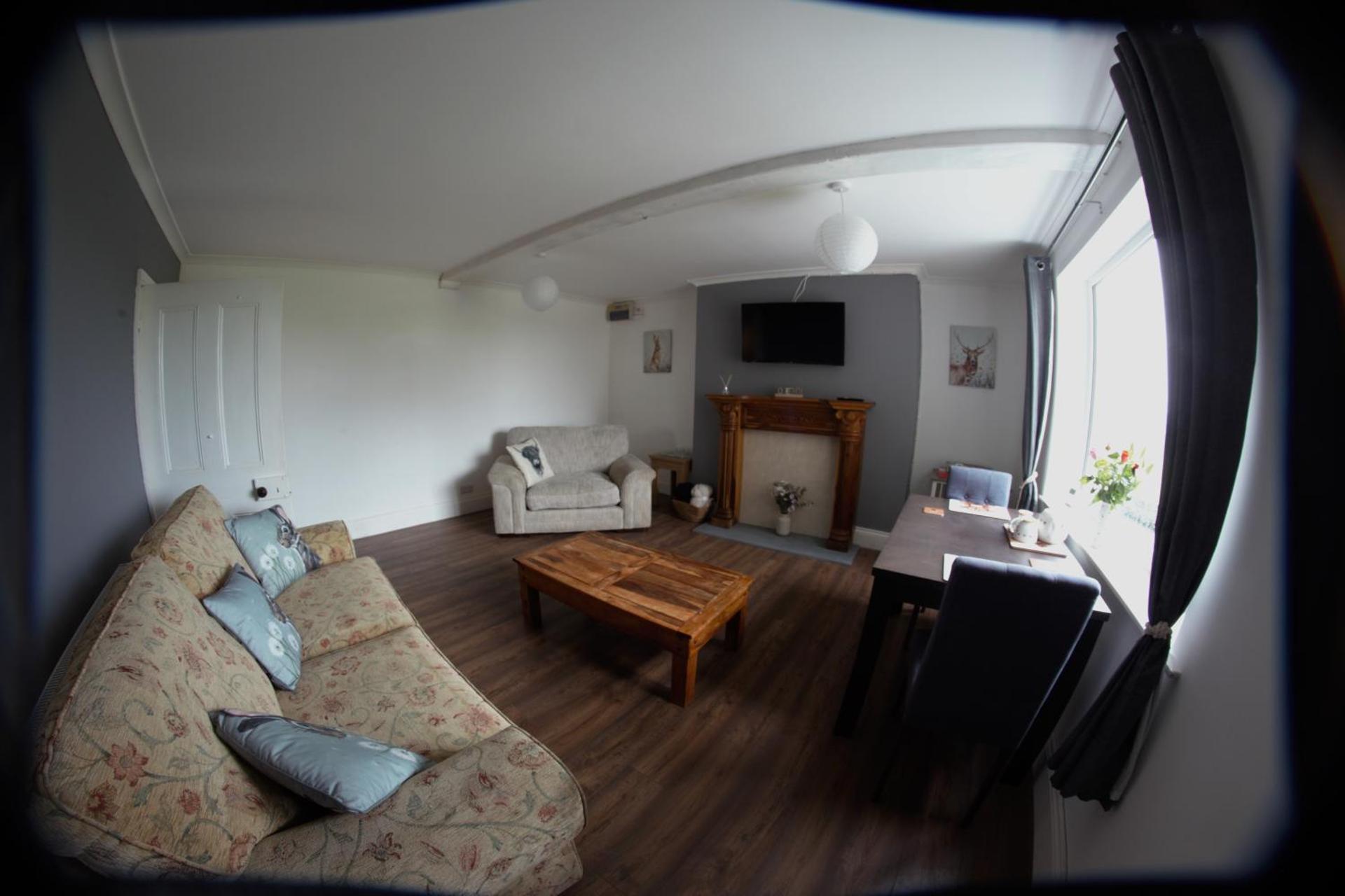 Lingfield Lodge Ewenique Views pets welcome