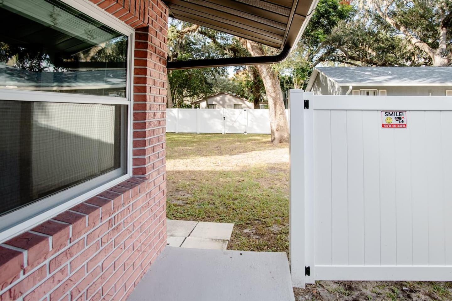 Walk Everywhere! 1-Bedroom Gem in Downtown Hub