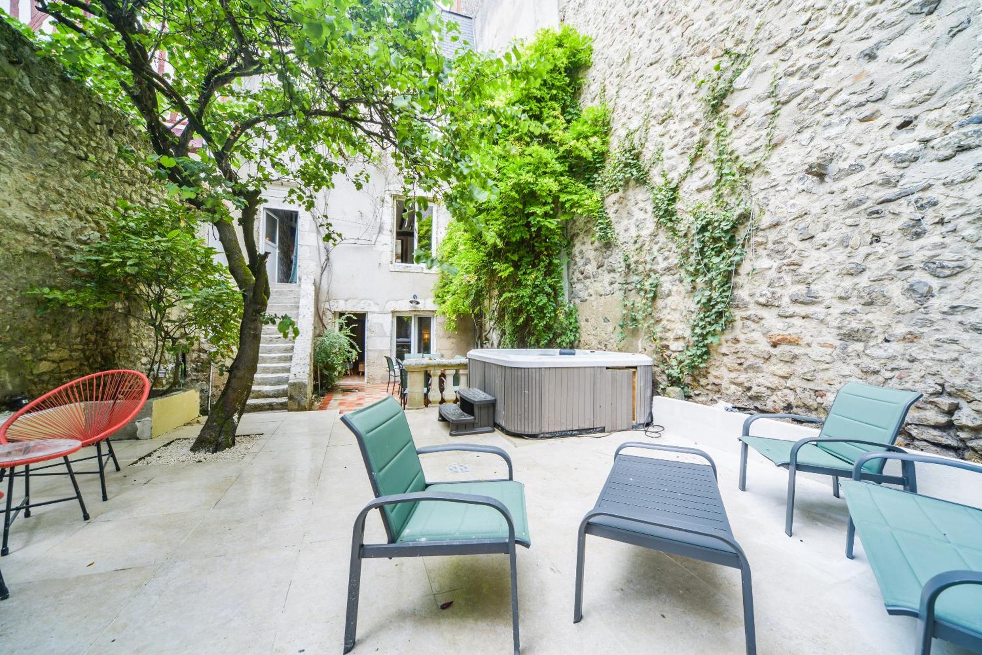 Maison avec spa dans l'hypercentre de Blois